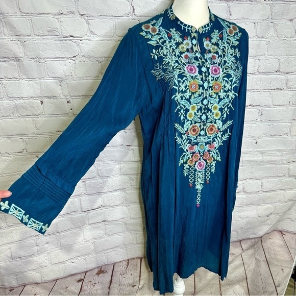 Johnny Was embroidered blue/teal tunic - Picture 2 of 12